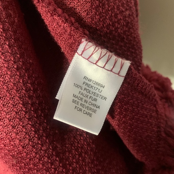 Sherpa Zip Up Sweater in Burgandy - Size M - Picture 11 of 11